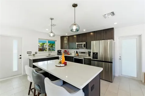 1741 NE 40th Street Oakland Park FL 33334