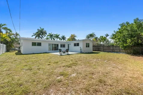 1741 NE 40th Street Oakland Park FL 33334