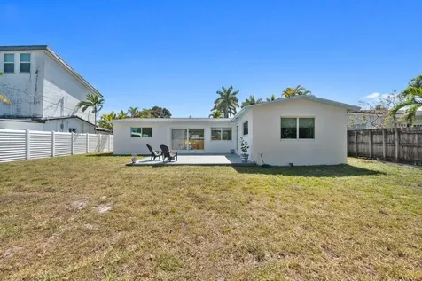 1741 NE 40th Street Oakland Park FL 33334