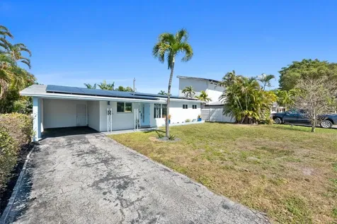 1741 NE 40th Street Oakland Park FL 33334