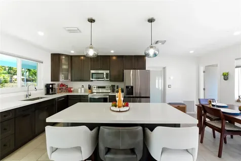 1741 NE 40th Street Oakland Park FL 33334