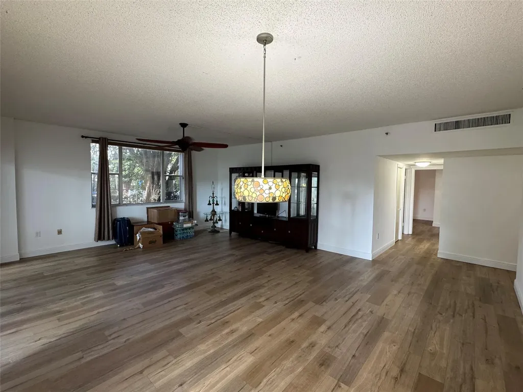 3850 Washington Street Hollywood FL 33021