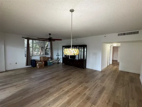 3850 Washington Street Hollywood FL 33021