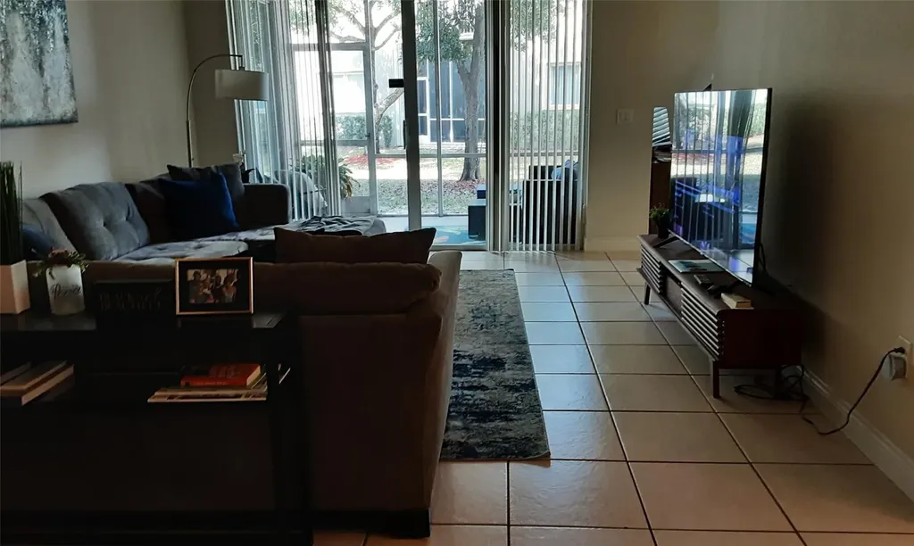 7861 E Exeter Boulevard Fort Lauderdale FL 33321