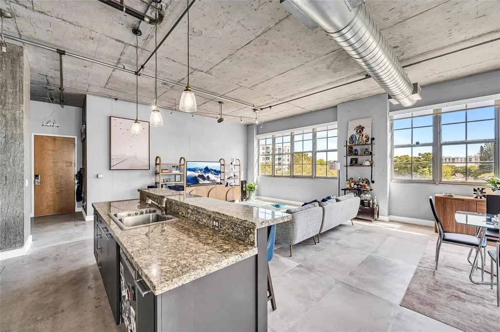 435 N Andrews Avenue Fort Lauderdale FL 33301