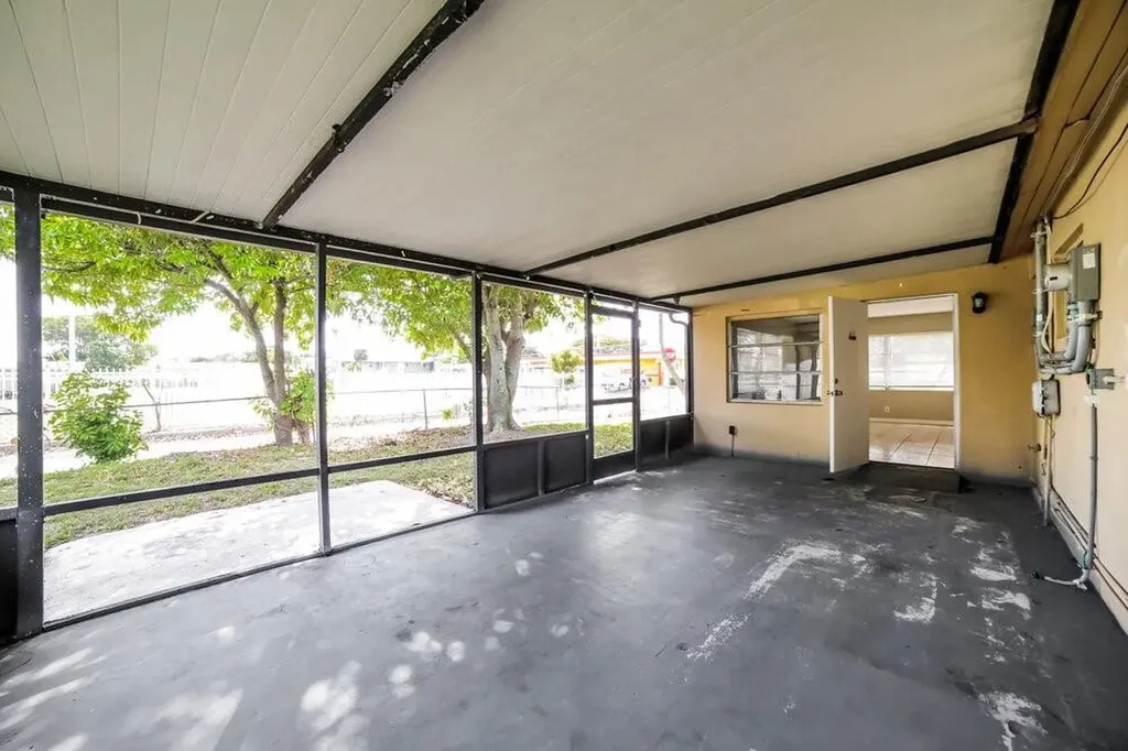2890 NW 20th Street Fort Lauderdale FL 33311