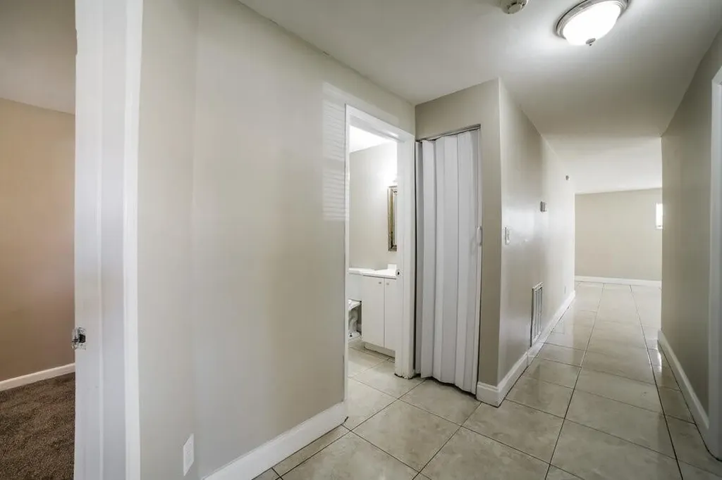 2890 NW 20th Street Fort Lauderdale FL 33311