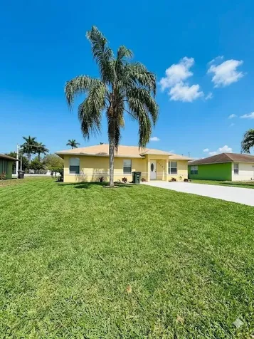 1009 SW Avenue E Place Belle Glade FL 33430