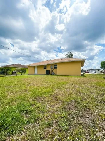 1009 SW Avenue E Place Belle Glade FL 33430