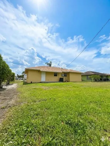 1009 SW Avenue E Place Belle Glade FL 33430