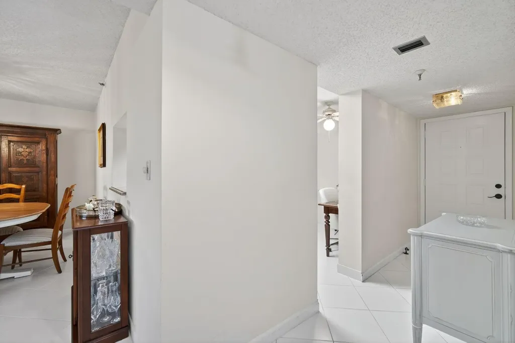 6866 Huntington Lane Delray Beach FL 33446