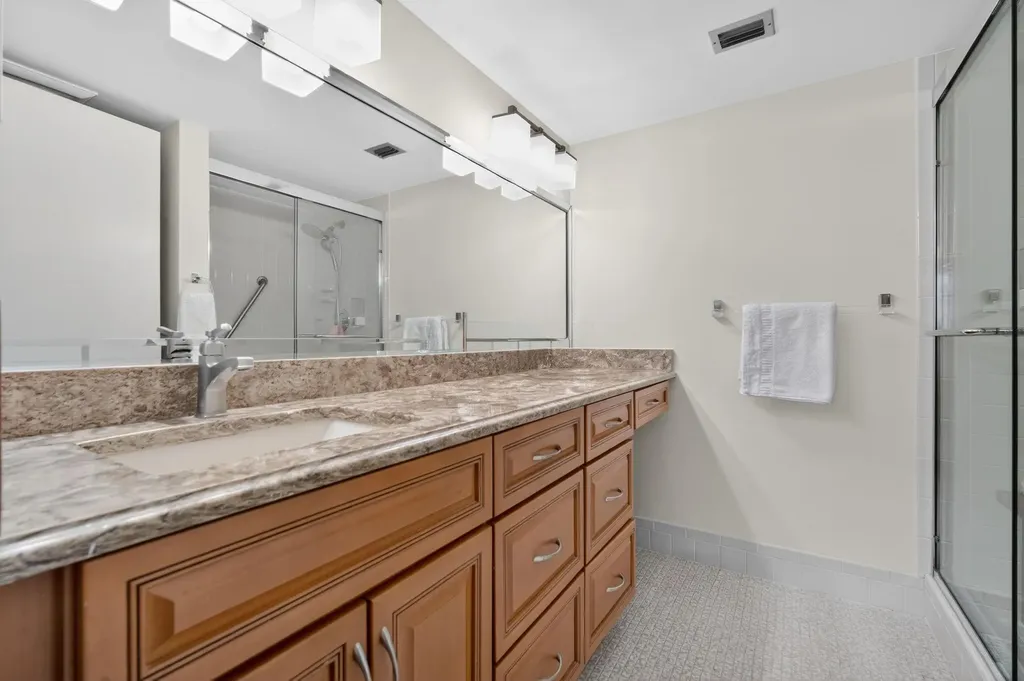 6866 Huntington Lane Delray Beach FL 33446