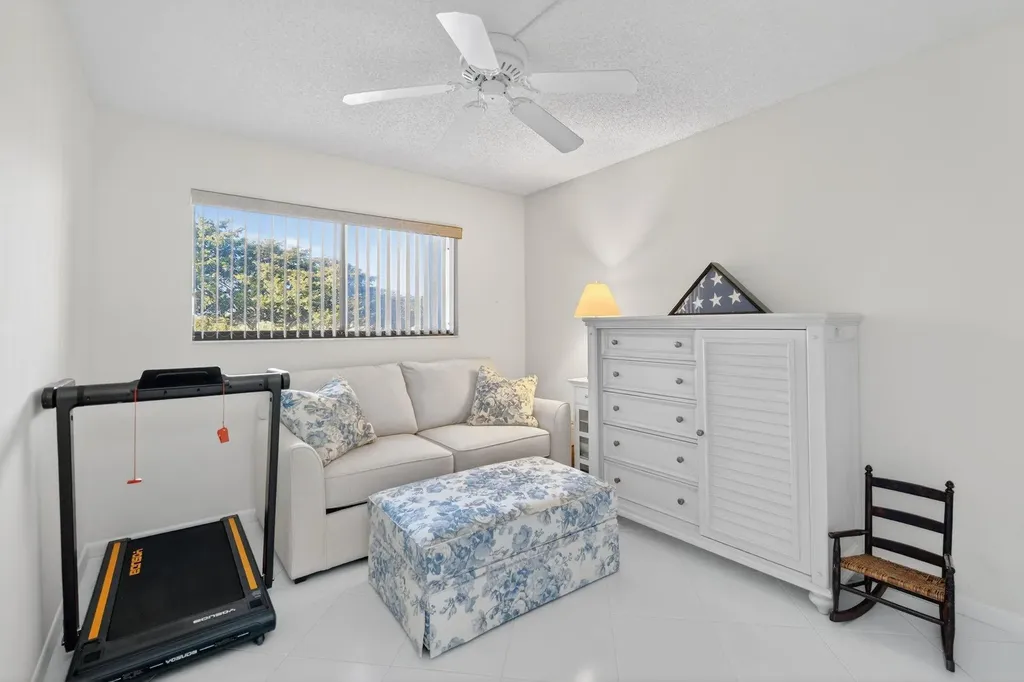 6866 Huntington Lane Delray Beach FL 33446