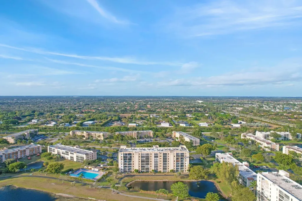 6866 Huntington Lane Delray Beach FL 33446
