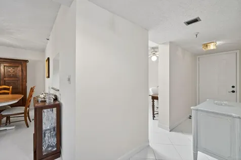6866 Huntington Lane Delray Beach FL 33446