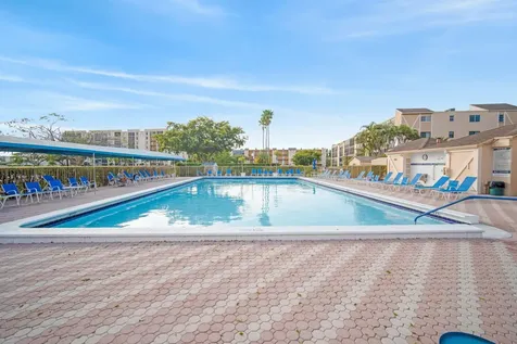 6866 Huntington Lane Delray Beach FL 33446