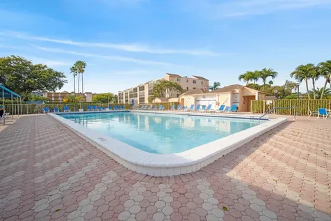 6866 Huntington Lane Delray Beach FL 33446