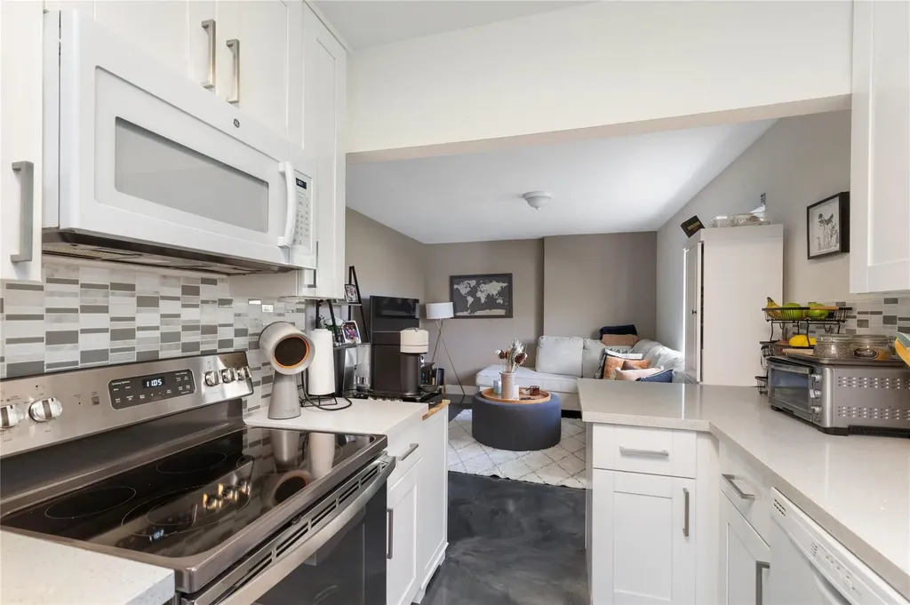 3461 SW 24th Street Miami FL 33145
