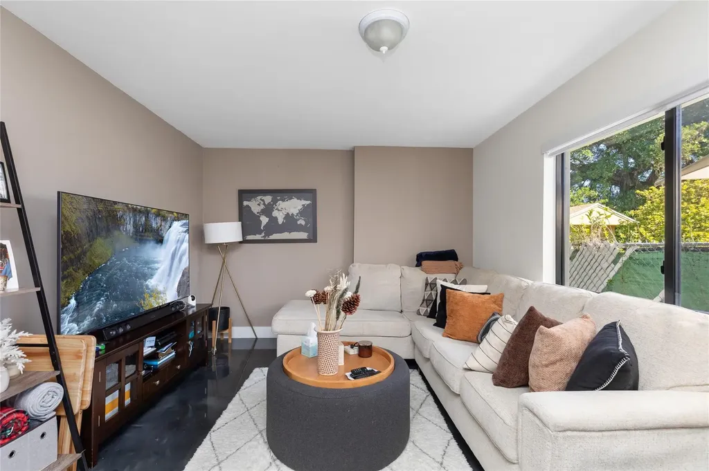 3461 SW 24th Street Miami FL 33145