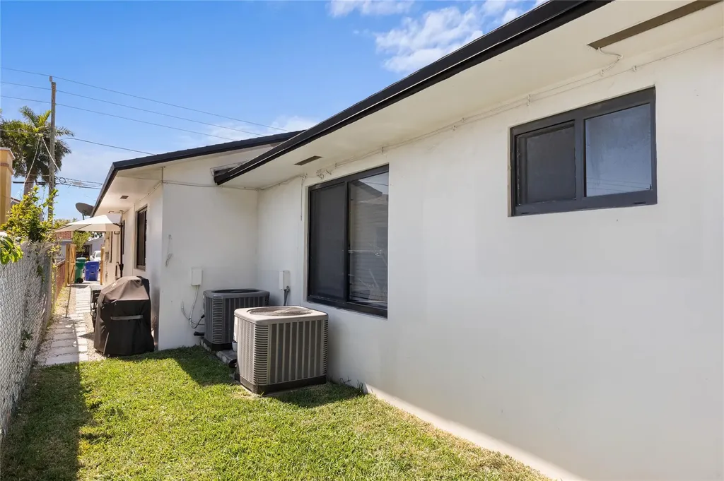 3461 SW 24th Street Miami FL 33145