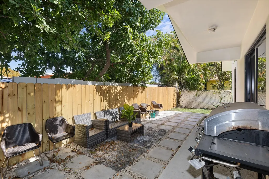 3461 SW 24th Street Miami FL 33145