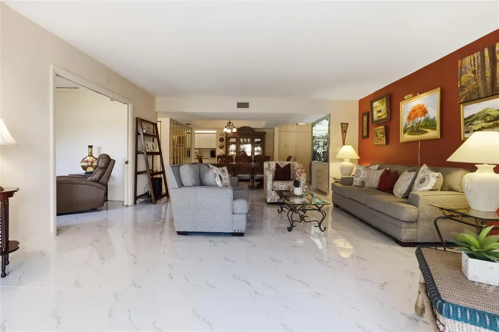 6768 10th Avenue Lake Worth FL 33467