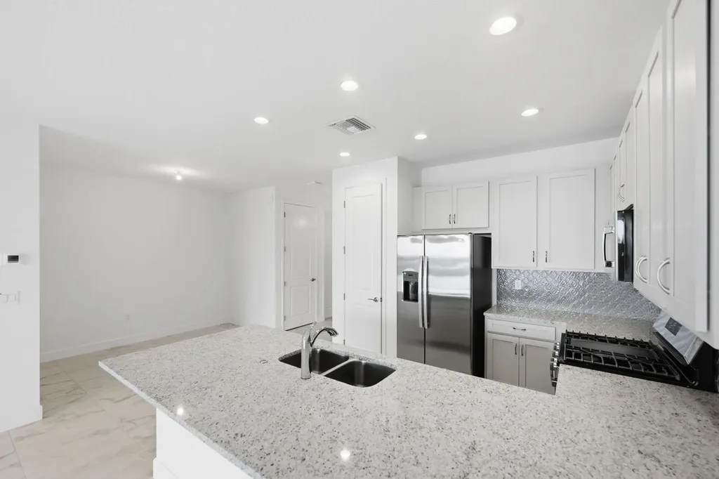 13528 SW Starkissed Lane Port St Lucie FL 34987
