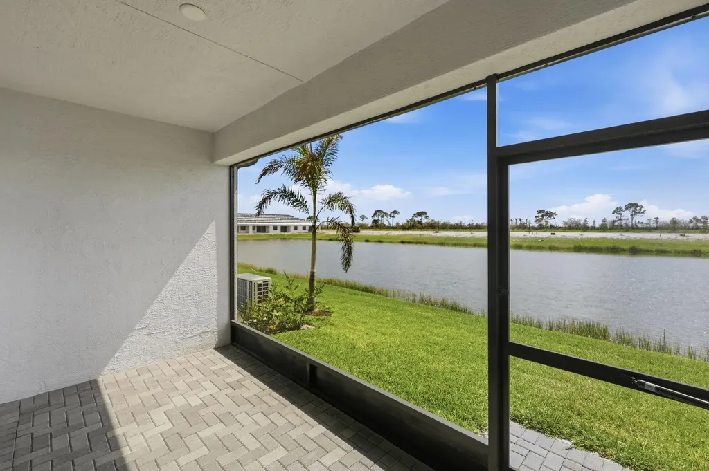 13528 SW Starkissed Lane Port St Lucie FL 34987