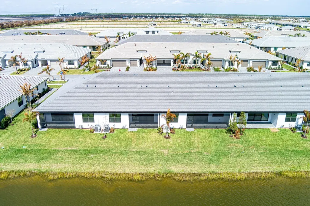 13528 SW Starkissed Lane Port St Lucie FL 34987
