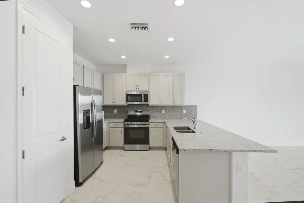13528 SW Starkissed Lane Port St Lucie FL 34987