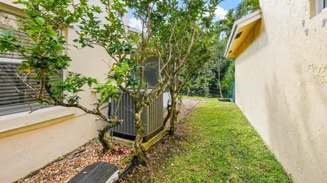 2311 NW 39th Terrace Coconut Creek FL 33066