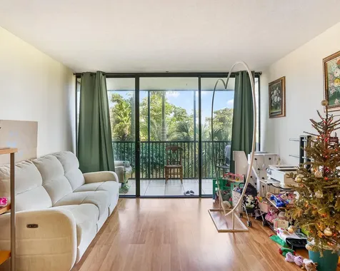 20379 W Country Club Drive Aventura FL 33180