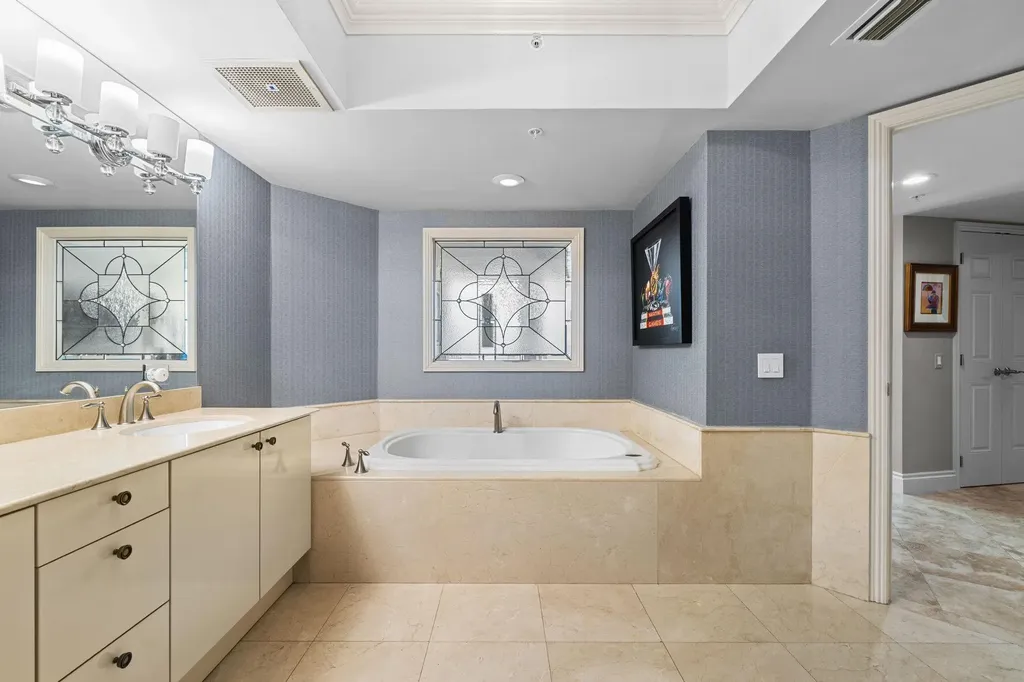 411 N New River Drive Fort Lauderdale FL 33301
