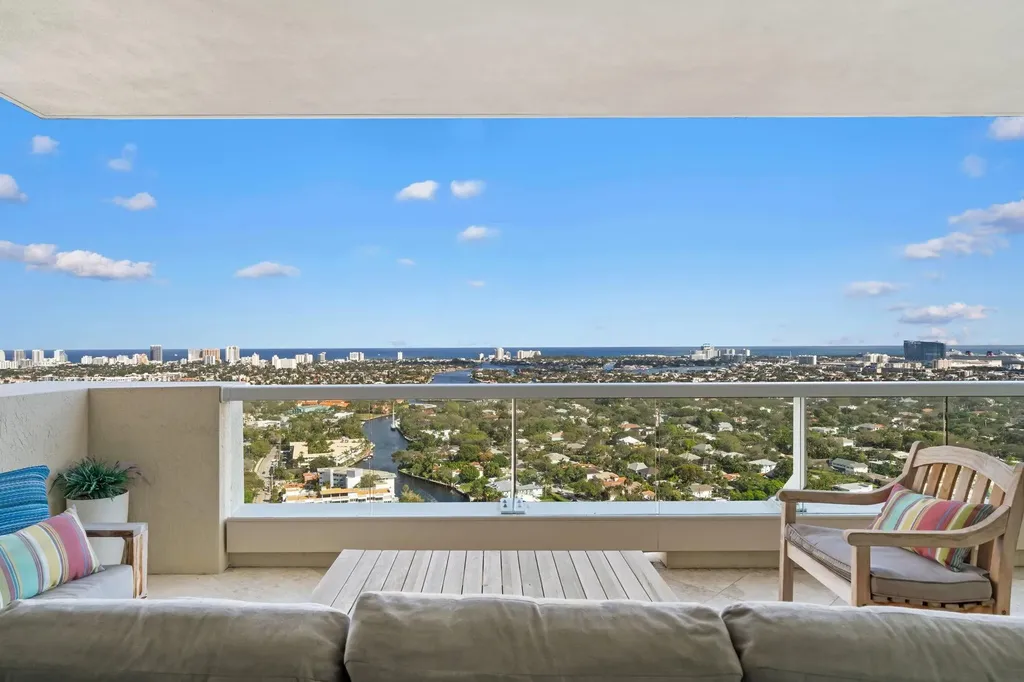 411 N New River Drive Fort Lauderdale FL 33301