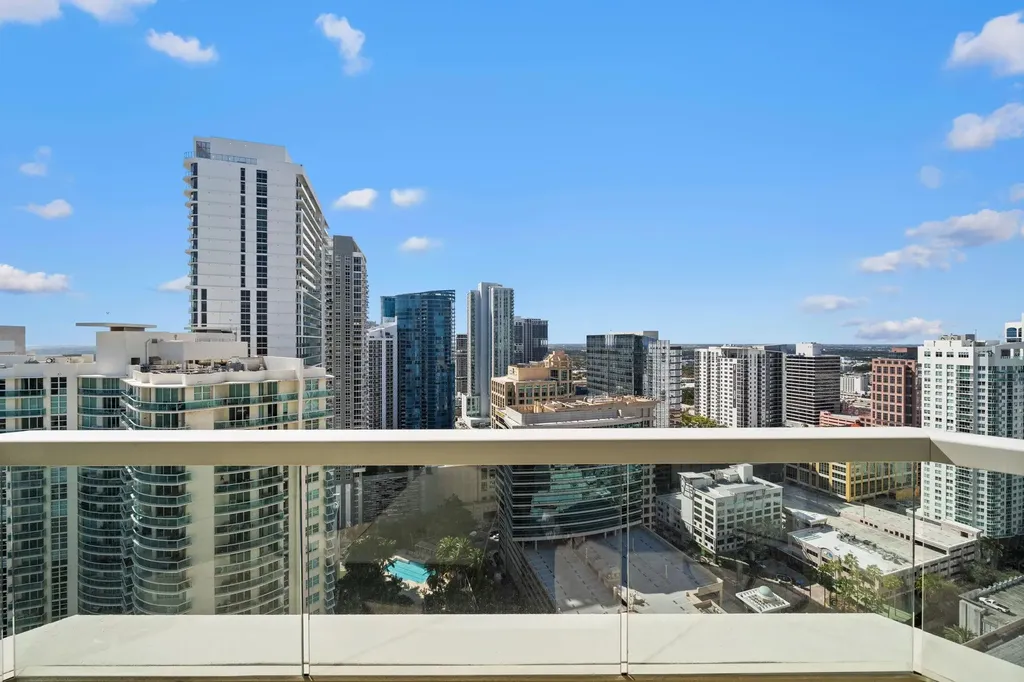 411 N New River Drive Fort Lauderdale FL 33301