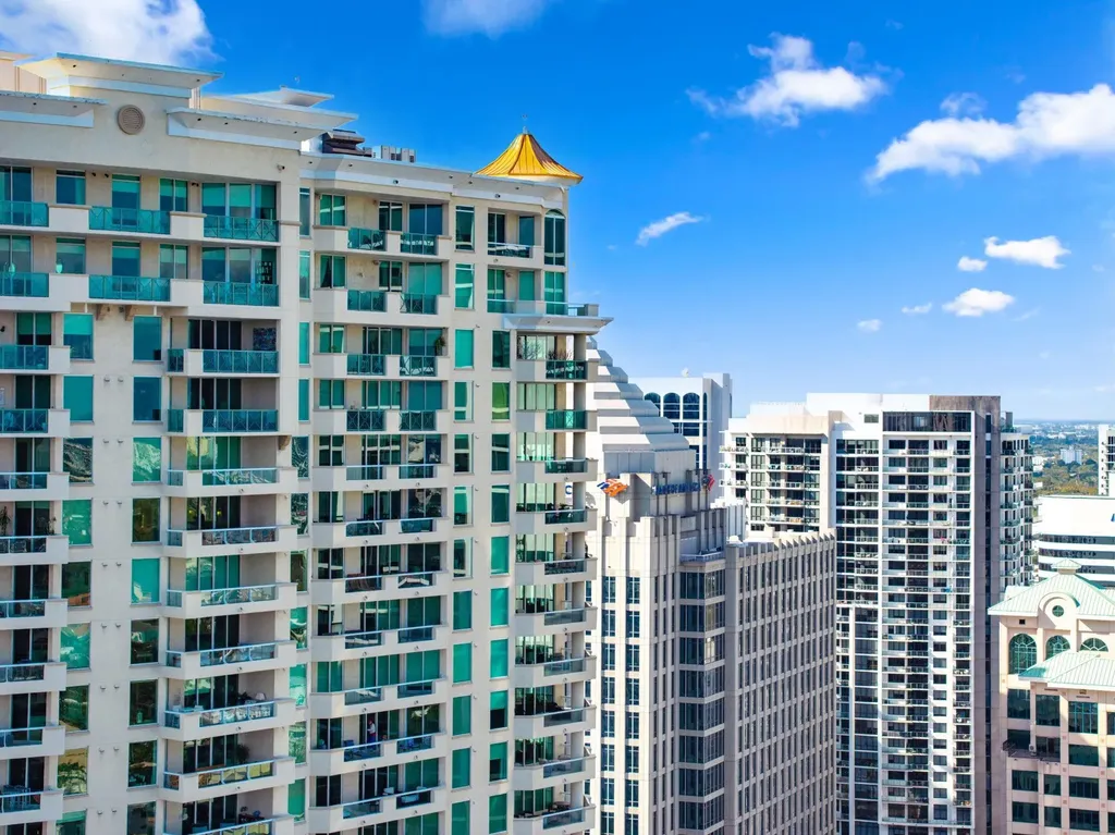 411 N New River Drive Fort Lauderdale FL 33301