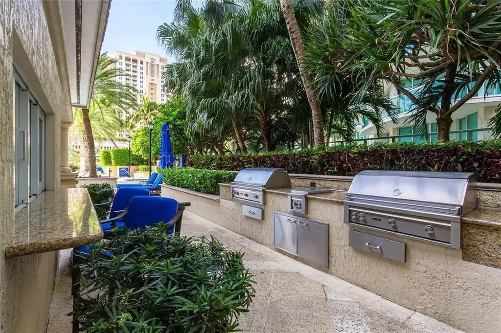 411 N New River Drive Fort Lauderdale FL 33301