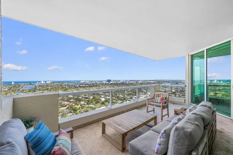 411 N New River Drive Fort Lauderdale FL 33301