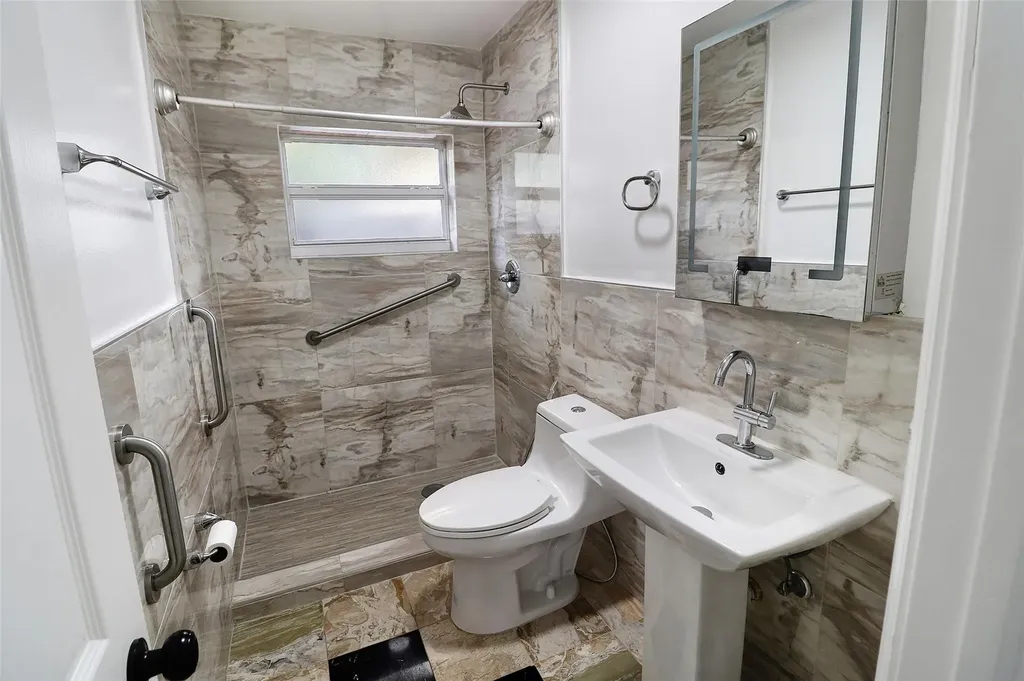 707 NE 15th Street Fort Lauderdale FL 33304