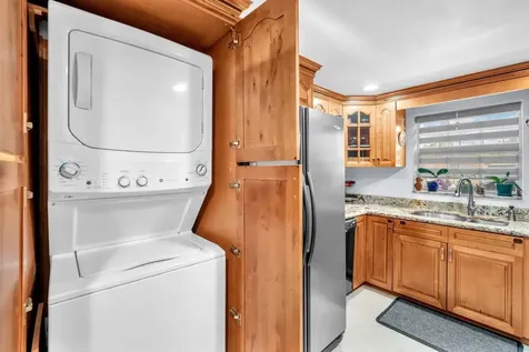 404 S 62nd Terrace Hollywood FL 33023