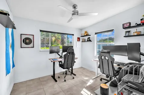 404 S 62nd Terrace Hollywood FL 33023