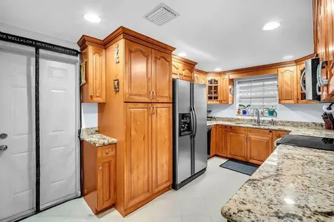 404 S 62nd Terrace Hollywood FL 33023
