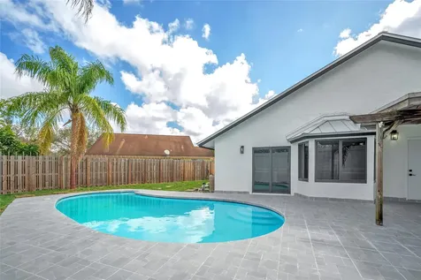 2831 NW 111th Avenue Sunrise FL 33322