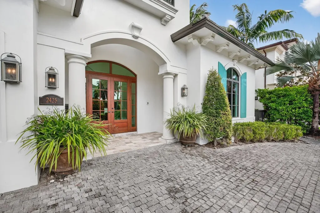 2425 Delmar Place Fort Lauderdale FL 33301