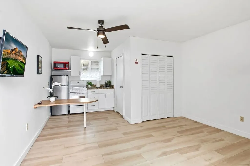 343 Van Buren Street Hollywood FL 33019