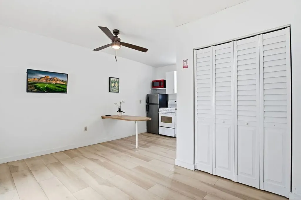 343 Van Buren Street Hollywood FL 33019