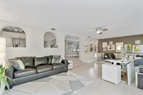 1769 NE 38th Street Oakland Park FL 33334