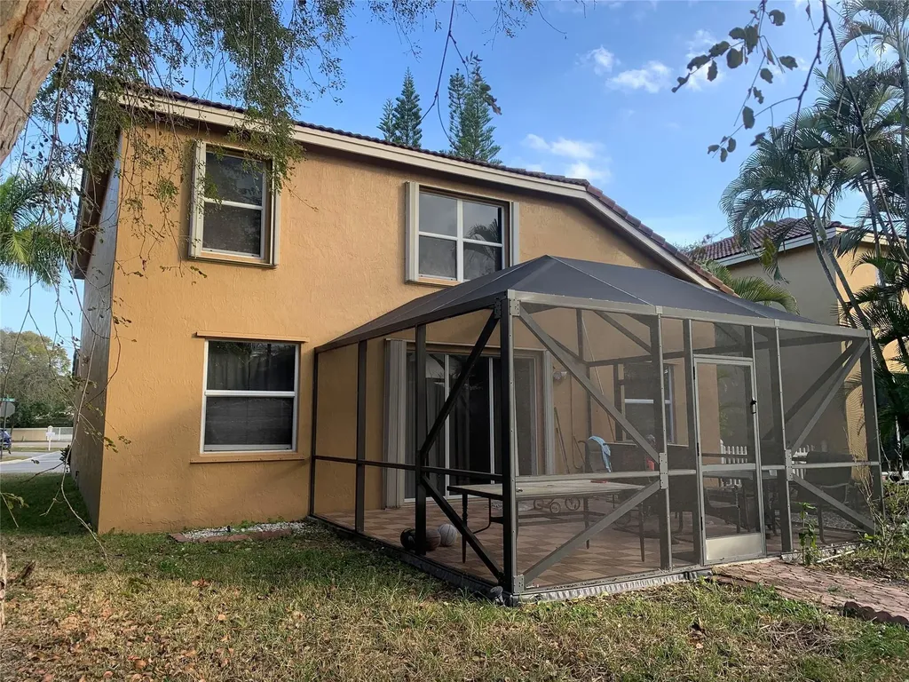 320 NW 115th Way Coral Springs FL 33071