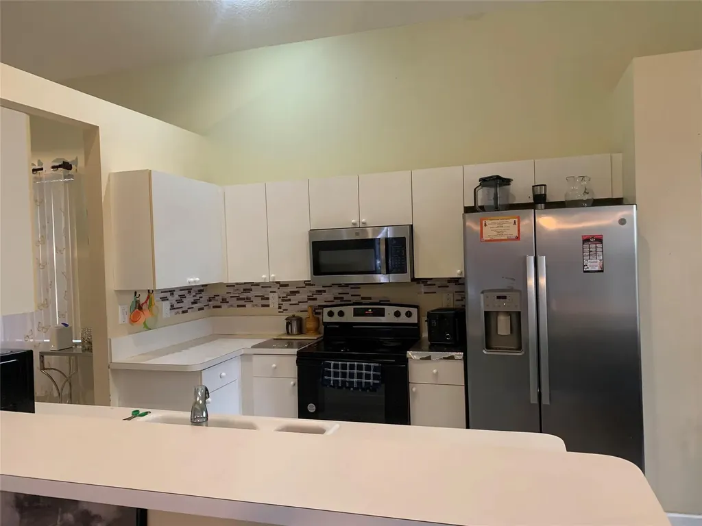 320 NW 115th Way Coral Springs FL 33071