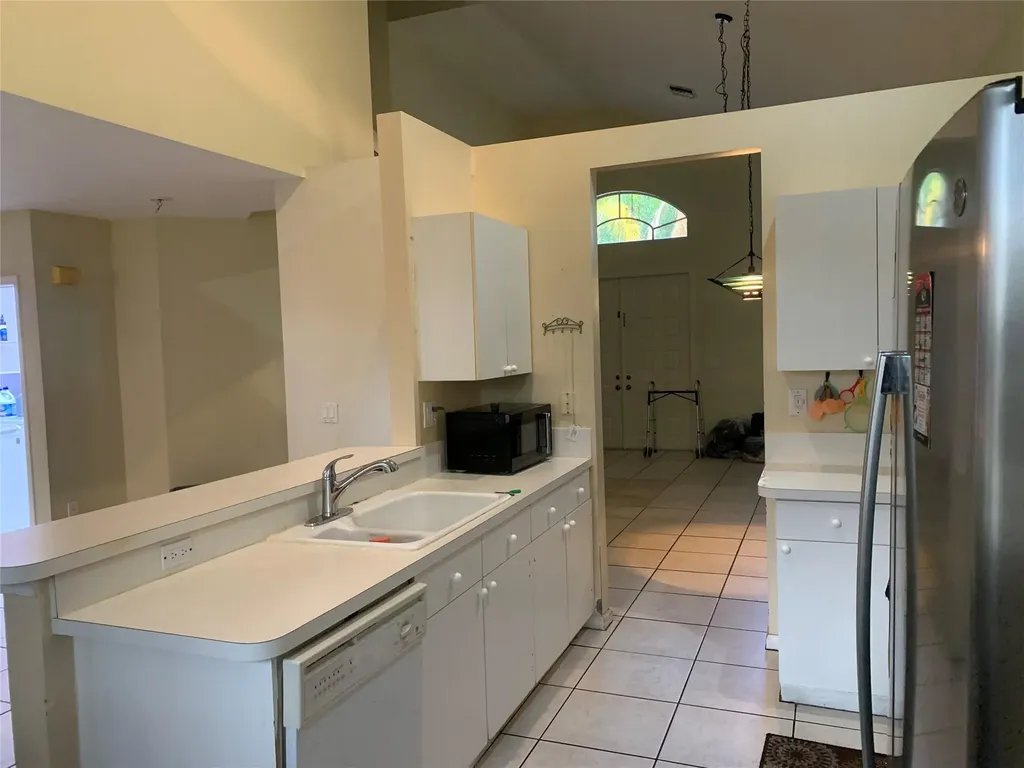 320 NW 115th Way Coral Springs FL 33071